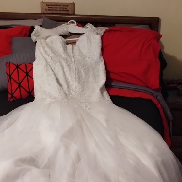 wedding dress - Picture 5 of 5